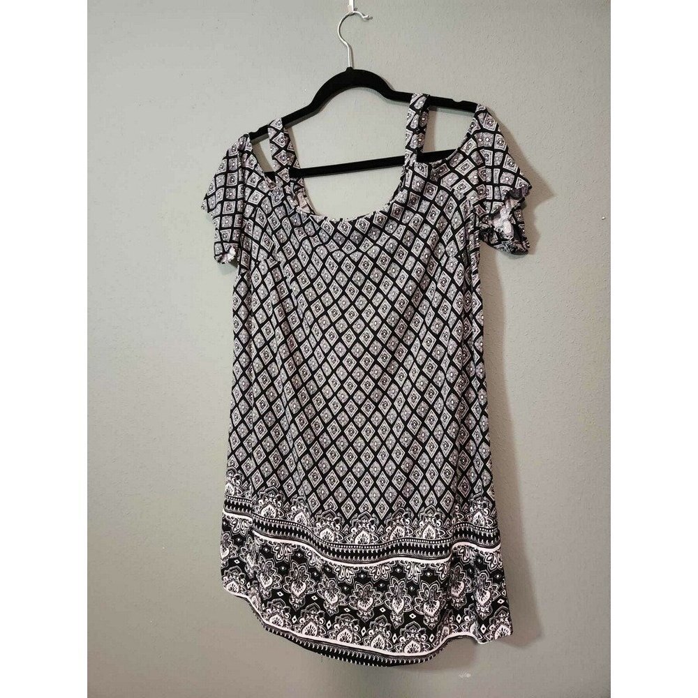 Papaya Big Girls Black and White Off Shoulder Flowy Smock Dress Size 12 - Picture 2 of 6